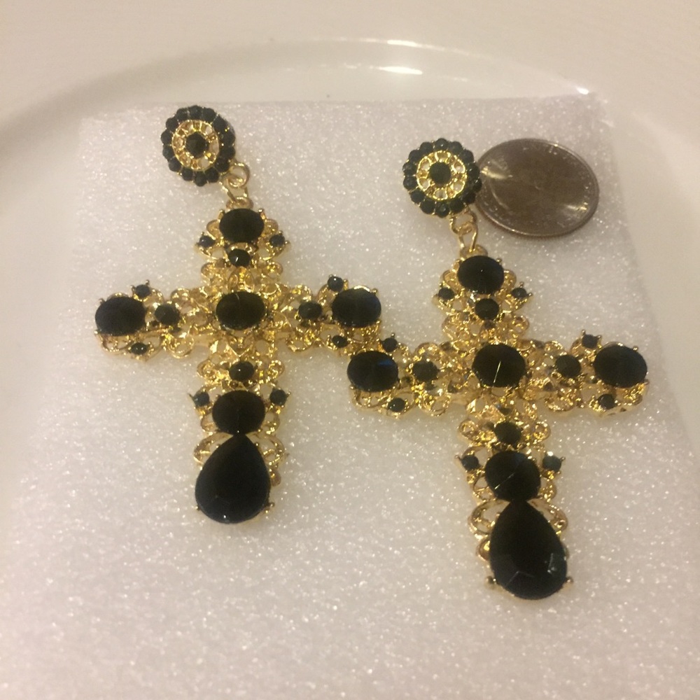 ✝️ Awesome Oversized Cross metallic Jeweled Studs - Picture 4 of 5